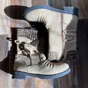 Womens Tan Zip Up Boots Size 5 Youth Size 3 New never worn